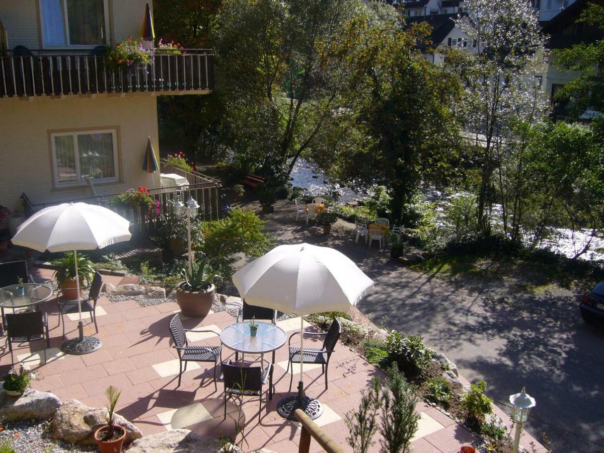 Adieu Alltag: Pension Oesterle Im Schwarzwald Schonmunzach Εξωτερικό φωτογραφία